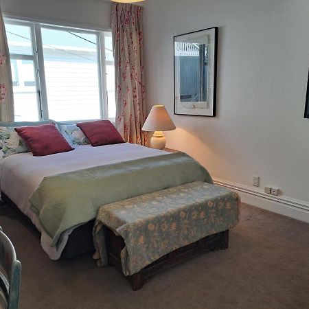 B And B On Hay Street By The Sea Wellington Exterior photo
